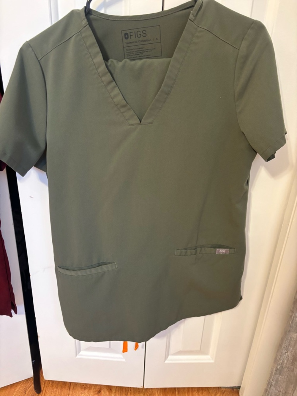 FIGS Casma Olive V-Neck Scrub Top
